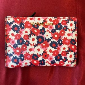 Michael Kors Floral Jet Set Coin Wallet